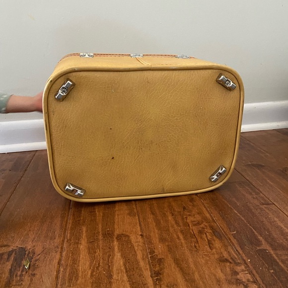 VINTAGE 1960s train case - Picture 8 of 9